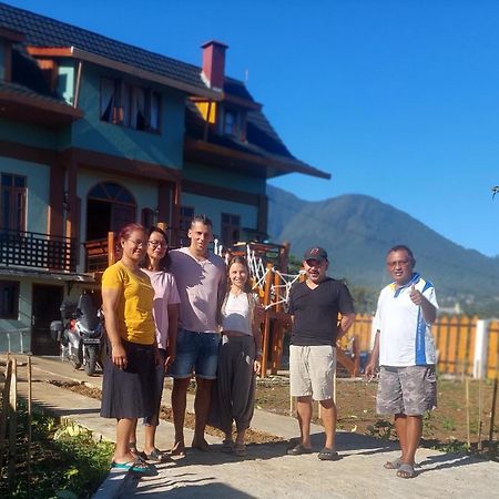 Kopa Hilltop - Family Guest Home Ruteng Exteriör bild