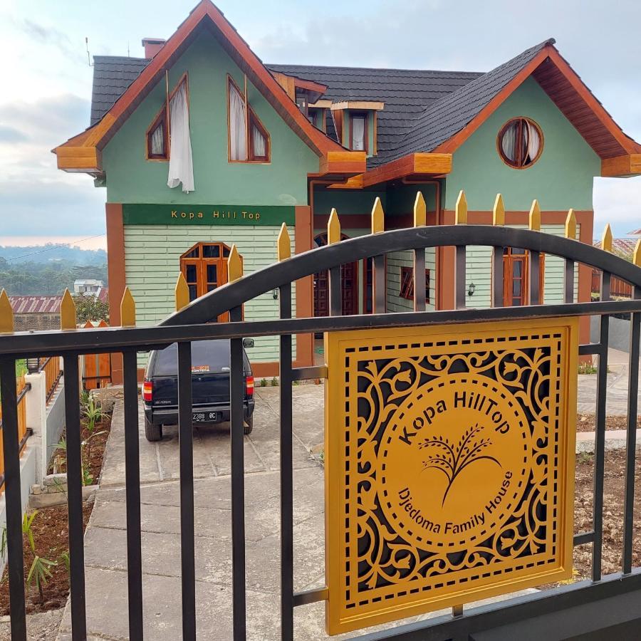 Kopa Hilltop - Family Guest Home Ruteng Exteriör bild