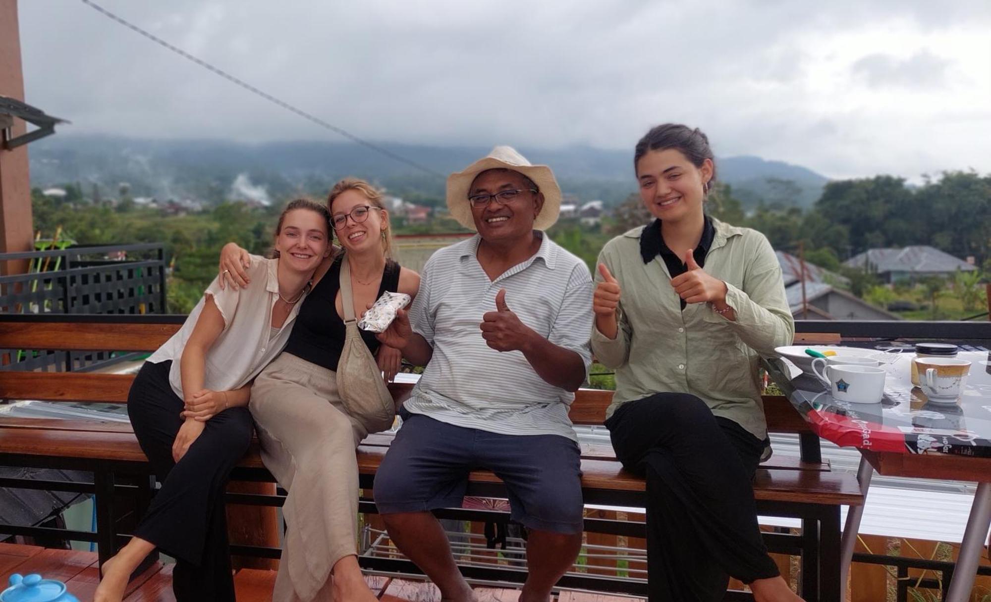 Kopa Hilltop - Family Guest Home Ruteng Exteriör bild