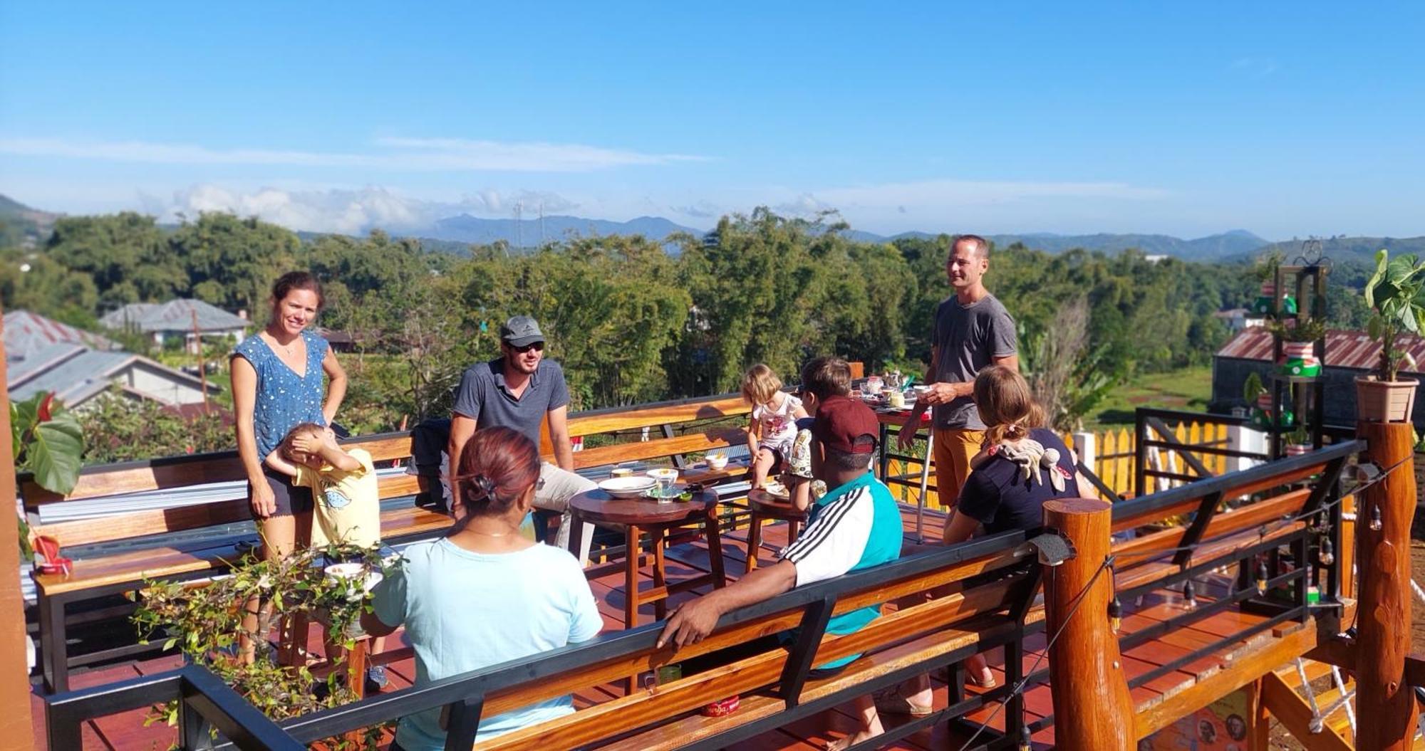Kopa Hilltop - Family Guest Home Ruteng Exteriör bild